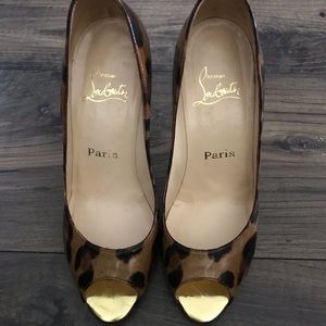 Christian Louboutin peep-toe